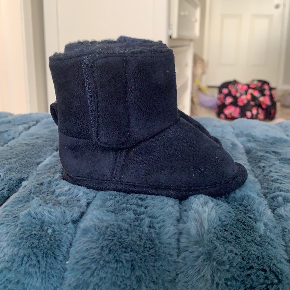 Baby boy blue Ugg’s (imitation), size 3